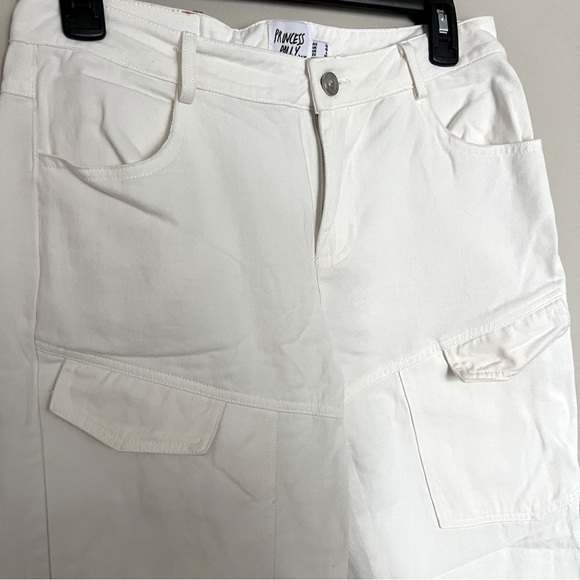 NWOT Princess Polly Pawley white denim cargo pants. - Picture 6 of 11